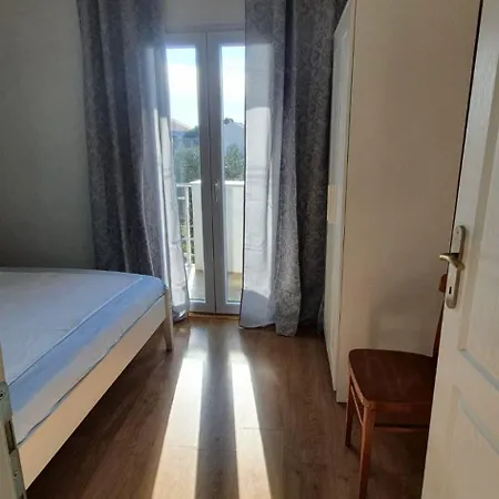 Mila Apartman Olib